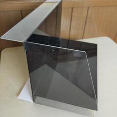 ディスプレイで使ったアクリル棚の画像