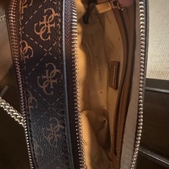 GUESS ショルダーバッグの画像