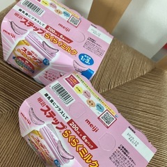 ステップ　らくらくミルク缶12缶の画像