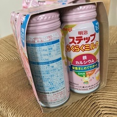 ステップ　らくらくミルク缶12缶の画像