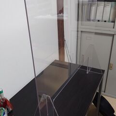 アクリル板 飛沫防止 パーテーション 仕切り板 窓付きの画像