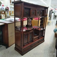 レトロな水屋箪笥の画像