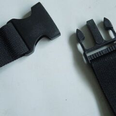エンジのボディバッグ（未使用）の画像