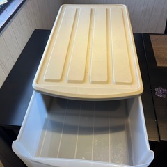 アイリスオーヤマ　押入れ収納ケース8個の画像