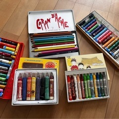 クレヨン　色鉛筆の画像