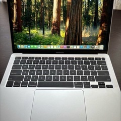 美品◆MacBook Air 2020 i3 / 256GB シルバー USキーの画像