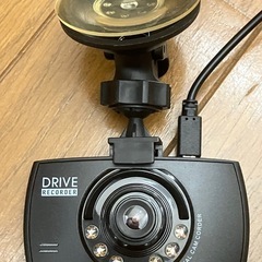 【値下げしました】ドライブレコーダー2台　詳細は説明文にての画像