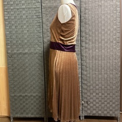 美品 ブラウン ドレス ワンピースの画像