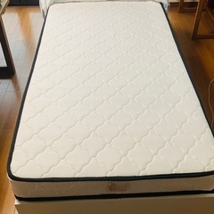 シングルベッド&マットレスの画像