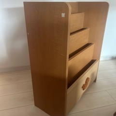 絵本棚　木製の画像