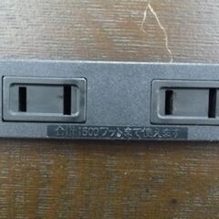 綾野製作所 木製フレーム 卓上 スタンドミラー E-80MR 幅80cm ダークブラウン コンセント2口付き カガミ ミラー 鏡 かがみ 苫小牧西店の画像