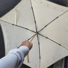 セリーヌ　日傘の画像