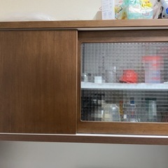 食器棚の画像