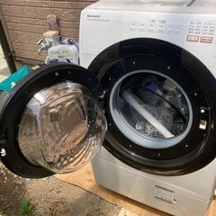 ドラム式洗濯機 SHARP・2013年式・6kg用・ES-S60-WL・『ほぼ未使用』・冷蔵庫 / ｵｰﾌﾞﾝﾚﾝｼﾞ等も出品して居ます、ｾｯﾄ購入の方は割引致します！【神奈川県(平塚駅～直線約２０km圏内) 限定販売・送料と設置無料】全国販売は致しません・(お買得)➡問い合わせ～3日以内のお約束で5%割引します！・希望者多数で売切れる事も御座います。の画像
