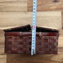 蓋付き収納ケースの画像