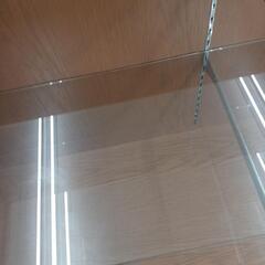 【ドリーム尾浜店】　収納付きｺﾚｸｼｮﾝﾗｯｸ　高さ(H)132×幅 (W)135× 奥行(D)45.5(cm)の画像