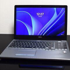 富士通高性能CPUCorei7最新Windows11メモリ8GB高速SSD240GBWifi接続可能カメラ内蔵の画像