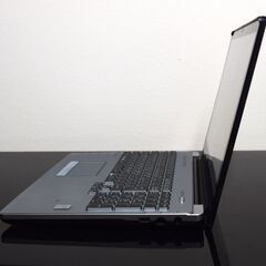 富士通高性能CPUCorei7最新Windows11メモリ8GB高速SSD240GBWifi接続可能カメラ内蔵の画像