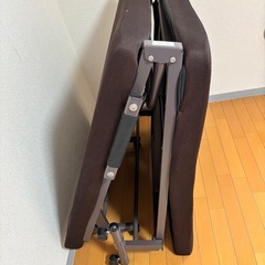【取引先決定】折りたたみリクライニングベッド✨ソファにも！7/22まで引き取り希望の画像