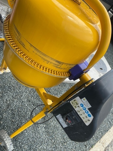 電動コンクリートミキサー