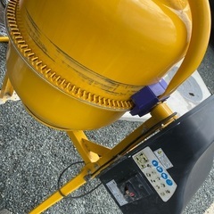 電動コンクリートミキサーの画像