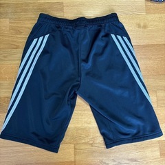 アディダス　レディース　ハーフパンツ　UV Sサイズの画像