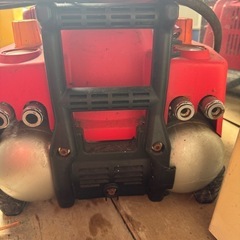 MAX AK-HL 1210E エアコンプレッサーの画像