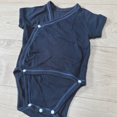 ロンパース　肌着　青　  UNIQLOの画像