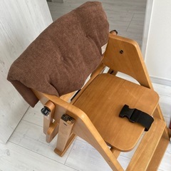 子ども用椅子　テーブル付きの画像