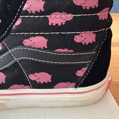 VANSハイカットスニーカー25cmカバ柄の画像