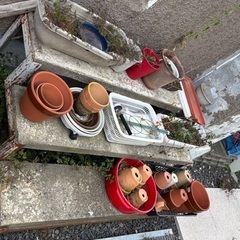 植物などの台！中古　手作り　1300円　鉄の枠と台の部分はコンクリートの画像