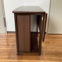 ２分割　ホールディングテーブル【町田市再生家具】　251155の画像