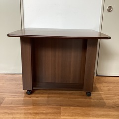２分割　ホールディングテーブル【町田市再生家具】　251155の画像