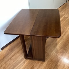 ２分割　ホールディングテーブル【町田市再生家具】　251155の画像