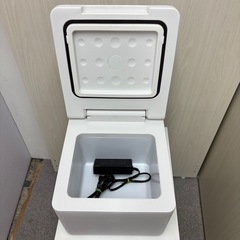 ⭐️ 車載用 冷蔵冷凍庫 9L（ホワイト） VS-CB019 美品　大阪市近郊配送無料の画像