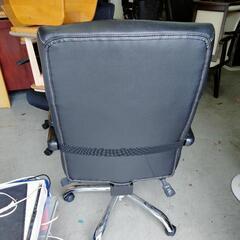 美品！ NITORI リクライニング ワーキングチェア ジズ 黒 オットマン付き 幅97cm 高さ112.5cm  奥行75.9cm 座面高さ46cm ニトリ ふかふかの画像