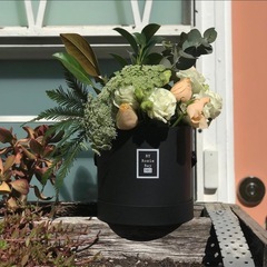 ギフトボックス　フラワーアレンジメント用の箱　丸い箱　丸型ボックスの画像