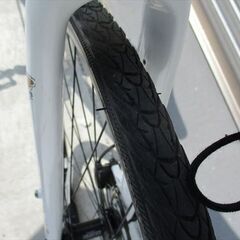 E384★　29800円★整備済み スポーツ中古自転車 アラヤ　マディフォックスMFX【クロスバイク　白　46㎝】の画像