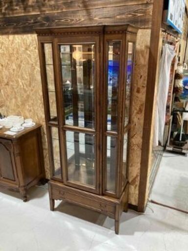 D17★旭川近藤工芸★ ガラスキャビネット キュリオケース 照明付き コレクションケース 什器 ヴィンテージ 福島 郡山市