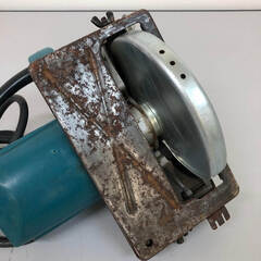 ss7644　マキタ 6型マルノコ 5600NB 160mm 取扱説明書付 makita 電動丸ノコ 丸鋸 電動工具 大工道具 DIY 電ノコ 木工 裁断 切断 加工 ノコギリ マルノコ 中古の画像