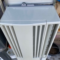 コロナ　取引先が決まりました 
窓用エアコン（冷房専用）リモコンなし　窓枠付き CW-1612。2012年製の画像