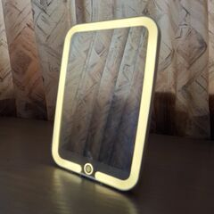 ドクターシーラボ　LEDライト付きスタンドミラー（充電式）の画像