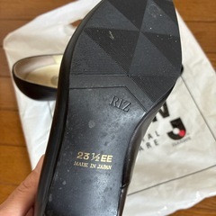黒ハイヒール23.5の画像