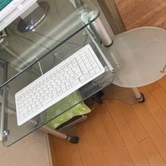 パソコンデスク【ガラス】の画像