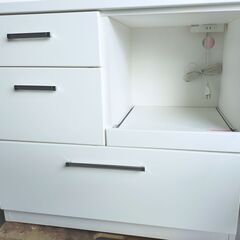 ニトリ キッチンボード ホワイト モデル N BANDA 90-KB 食器棚 幅88.5cm 奥行き42.5cm 高さ 180.5cm レンジボード の画像