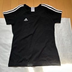 adidas Tシャツセットの画像