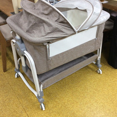 ★ 中古 コンパクト ベビー ベッドの画像