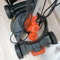 0717-276 BLACK+DECKER 芝刈り機 ナイロントリマーワゴンの画像