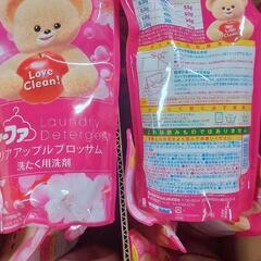 未使用デッドストック品 FaFa ファファ 衣類用 洗濯用 液体洗剤 クリアアップルブロッサム ボトル１本＋つめかえ用0.9kg袋１６ケ まとめセット 仮に260円×17点とすれば、4,420円分の価値となります（32%OFF相当です）　 毎日のように大量の洗濯をするような施設環境であれば経費節減になるかもしれませんの画像