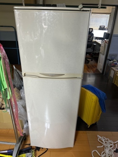 シャープ2ドア冷蔵庫 (アキヒト) 二子のキッチン家電《冷蔵庫